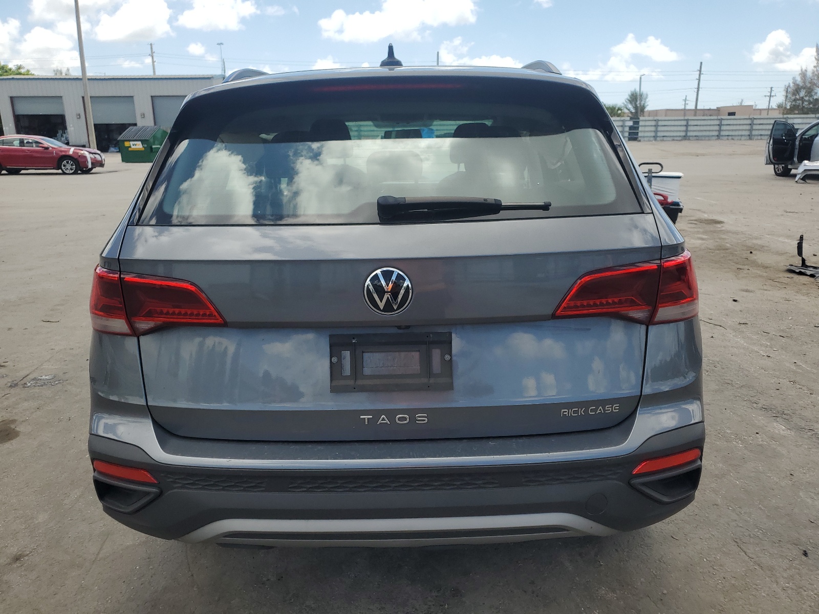 3VVCX7B22NM023477 2022 Volkswagen Taos S