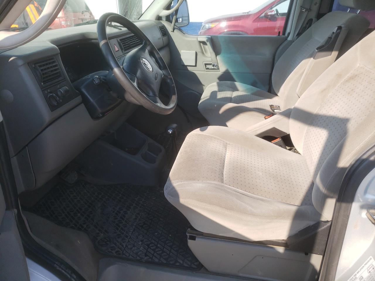 2002 Volkswagen Eurovan Mv VIN: WV2NB47052H027942 Lot: 63958414