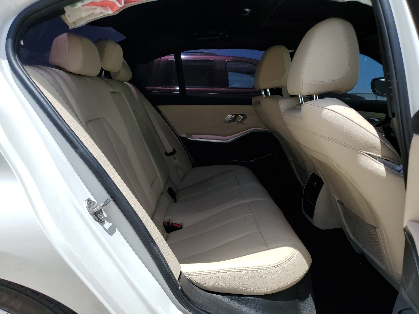 3MW5R7J02M8C12409 2021 BMW 330Xi