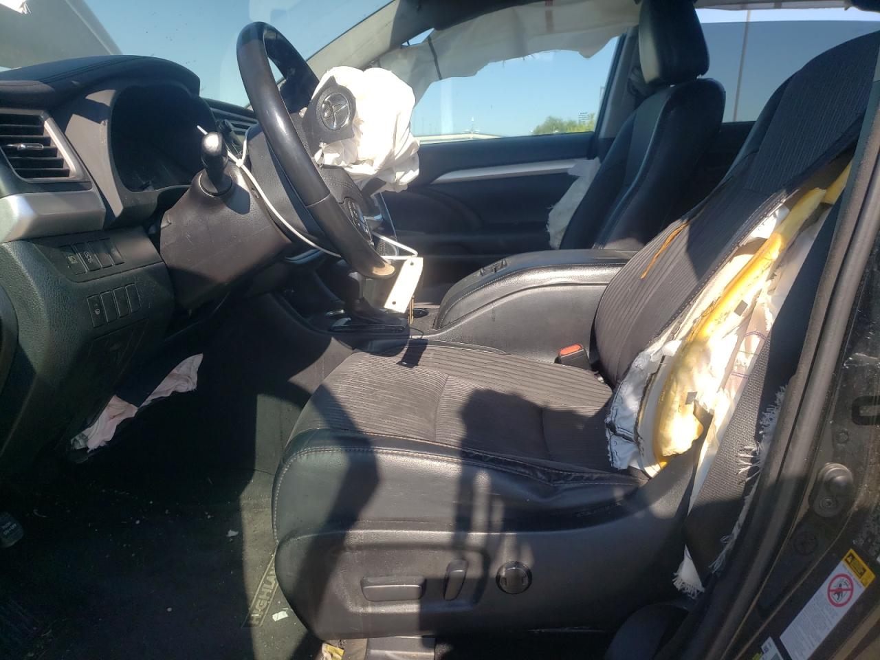 2017 Toyota Highlander Le VIN: 5TDZZRFH3HS218327 Lot: 62175514