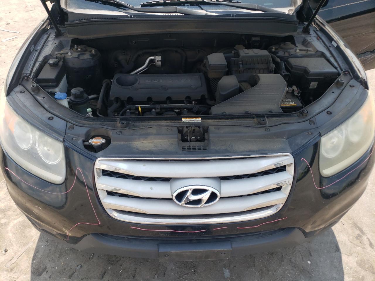 2012 Hyundai Santa Fe - Image 13