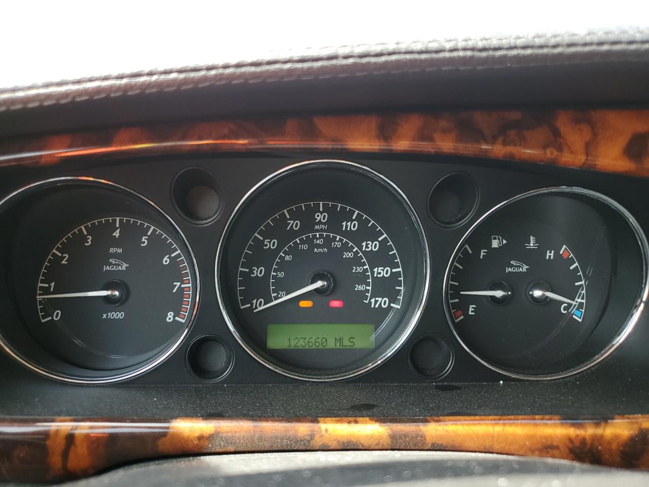 2008 Jaguar Xj Vanden Plas VIN: SAJWA82B08SH24053 Lot: 64175474