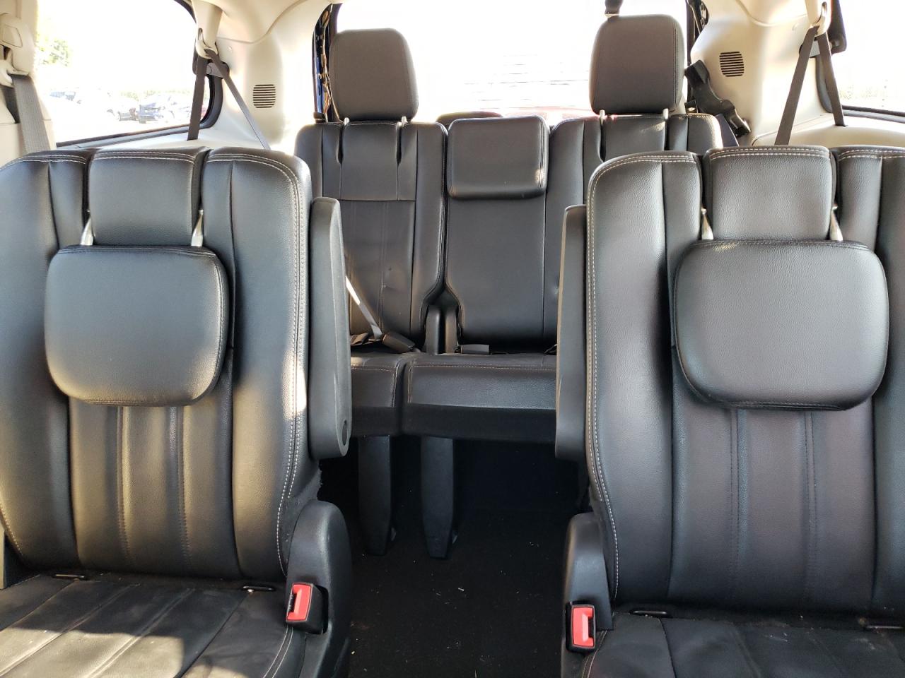 2016 Chrysler Town & Country Touring VIN: 2C4RC1BG8GR119591 Lot: 63786834