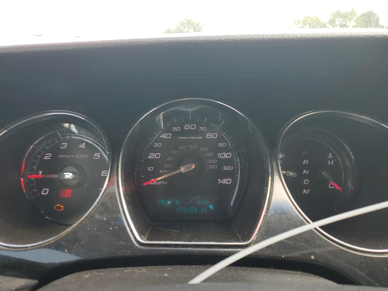 2011 Ford Taurus Limited VIN: 1FAHP2FW4BG120387 Lot: 64992454