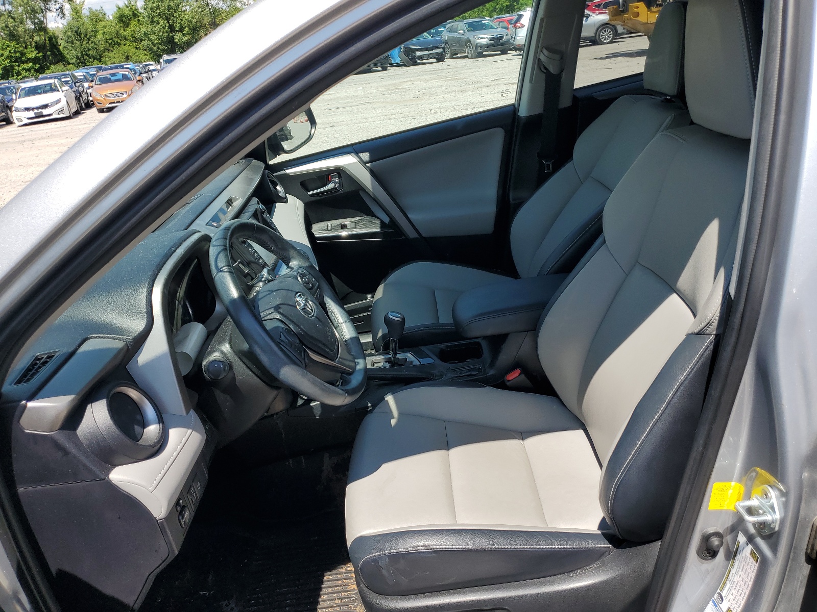 2T3DFREV0GW488008 2016 Toyota Rav4 Limited