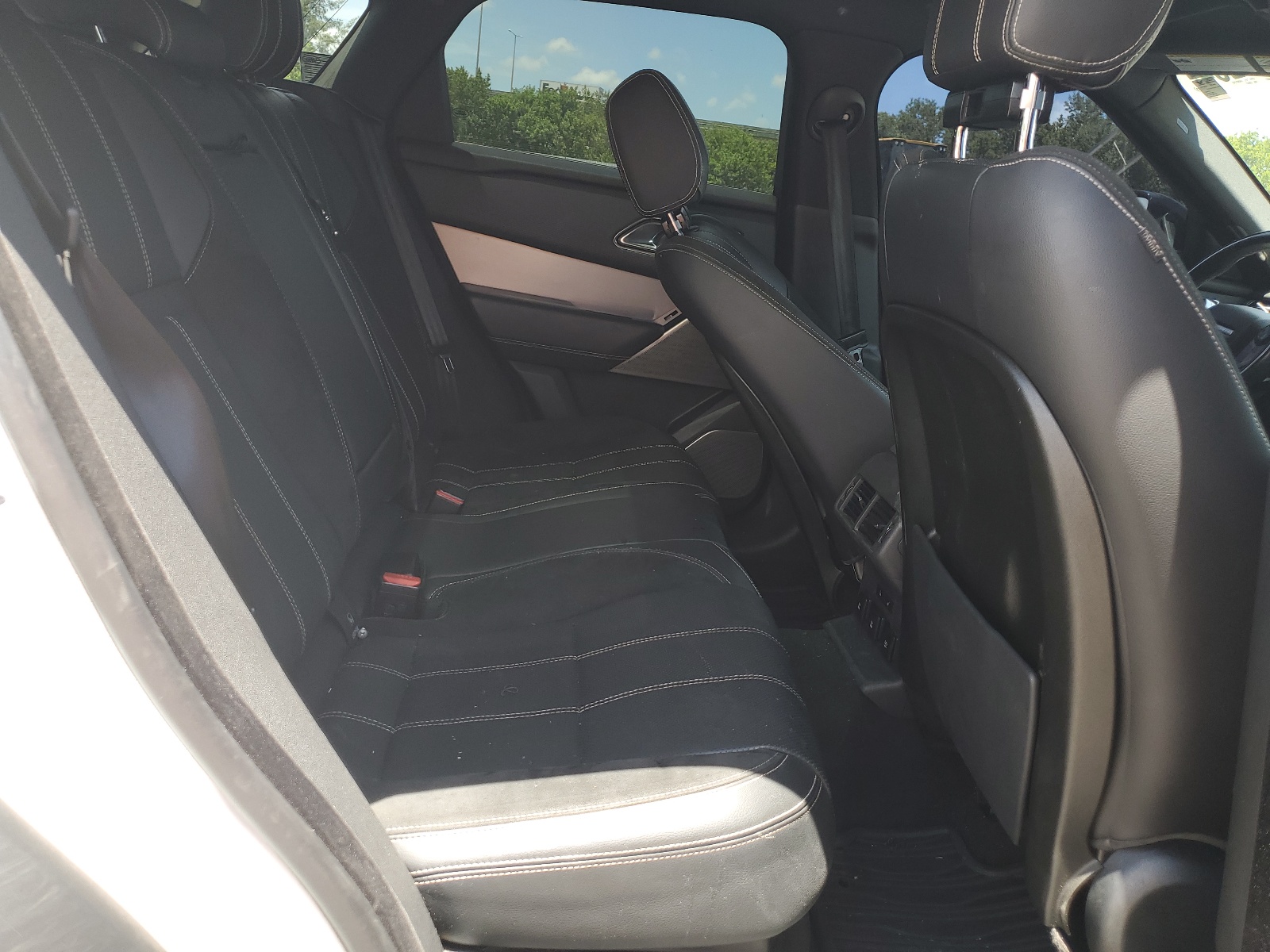 SALYL2RX0JA778633 2018 Land Rover Range Rover Velar R-Dynamic Se