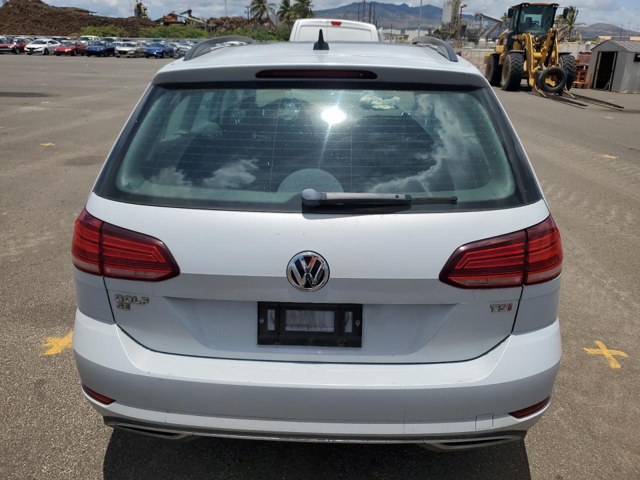 3VWD17AU6JM760485 2018 Volkswagen Golf Sportwagen S