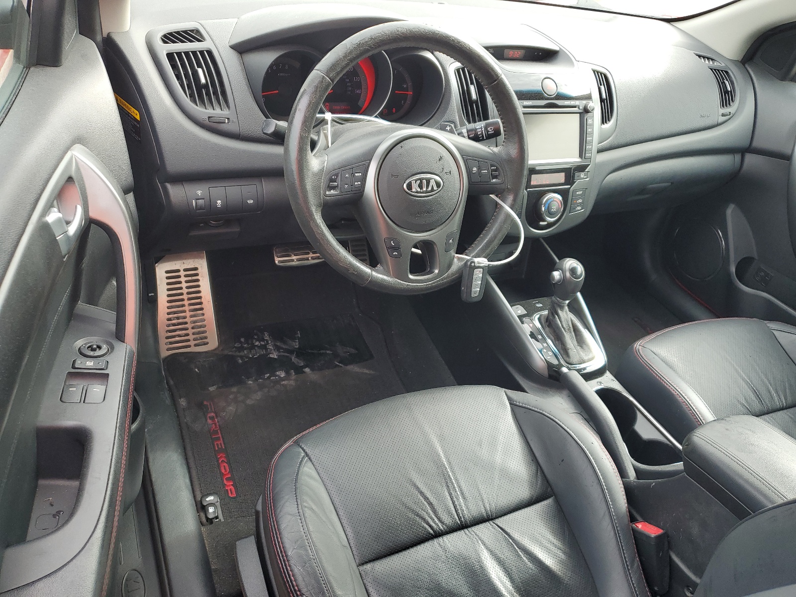 KNAFW6A35B5461198 2011 Kia Forte Sx