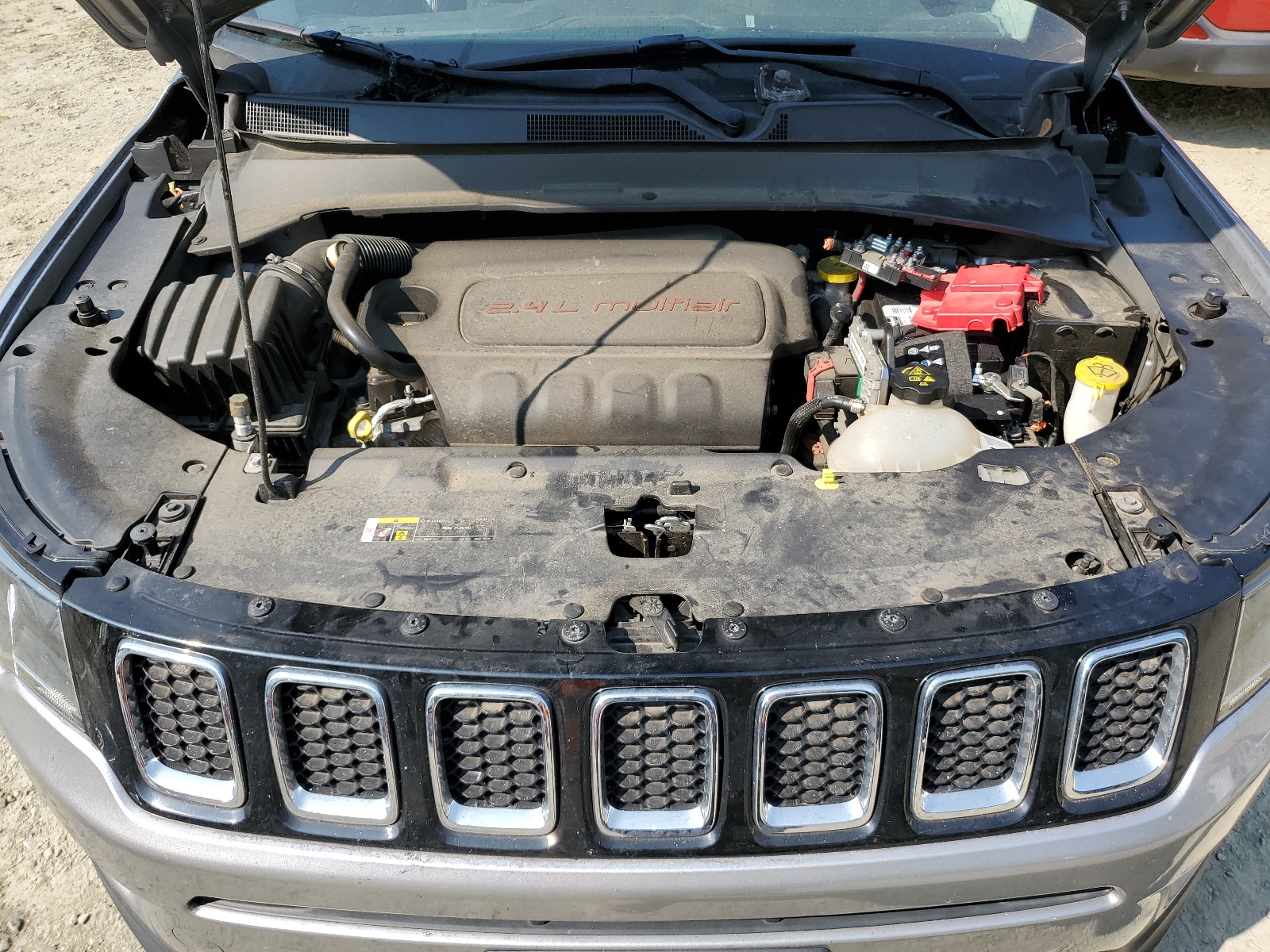 3C4NJDBB4KT592744 2019 Jeep Compass Latitude