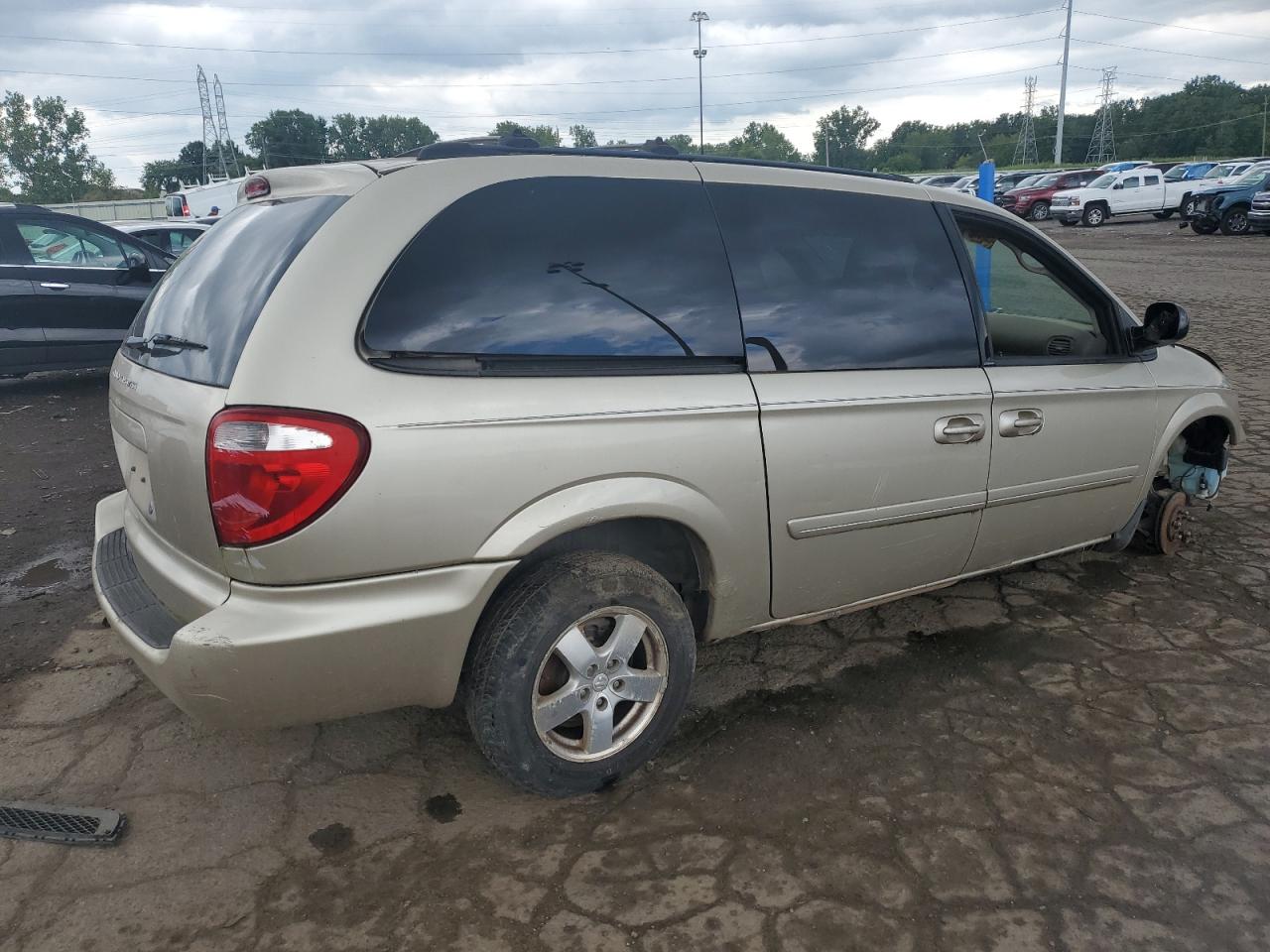 2005 Dodge Grand Caravan Sxt VIN: 2D4GP44L15R600063 Lot: 65343034