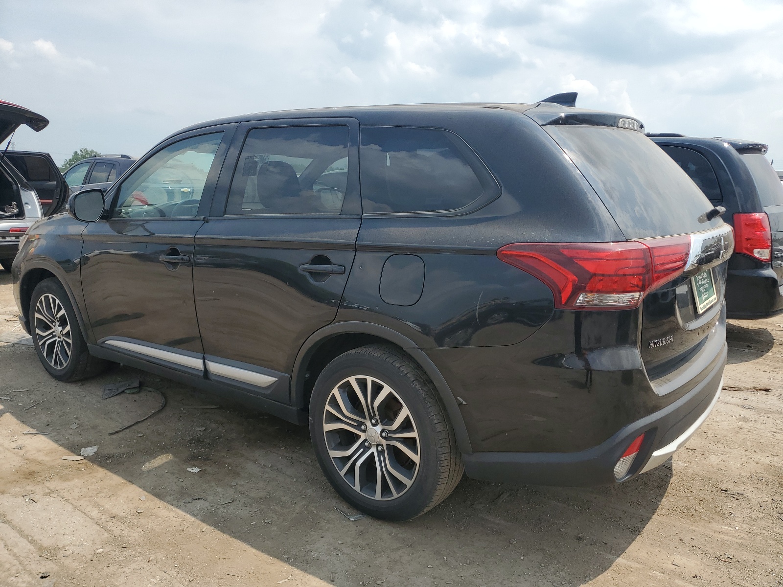 2018 Mitsubishi Outlander Se vin: JA4AD3A36JJ001176