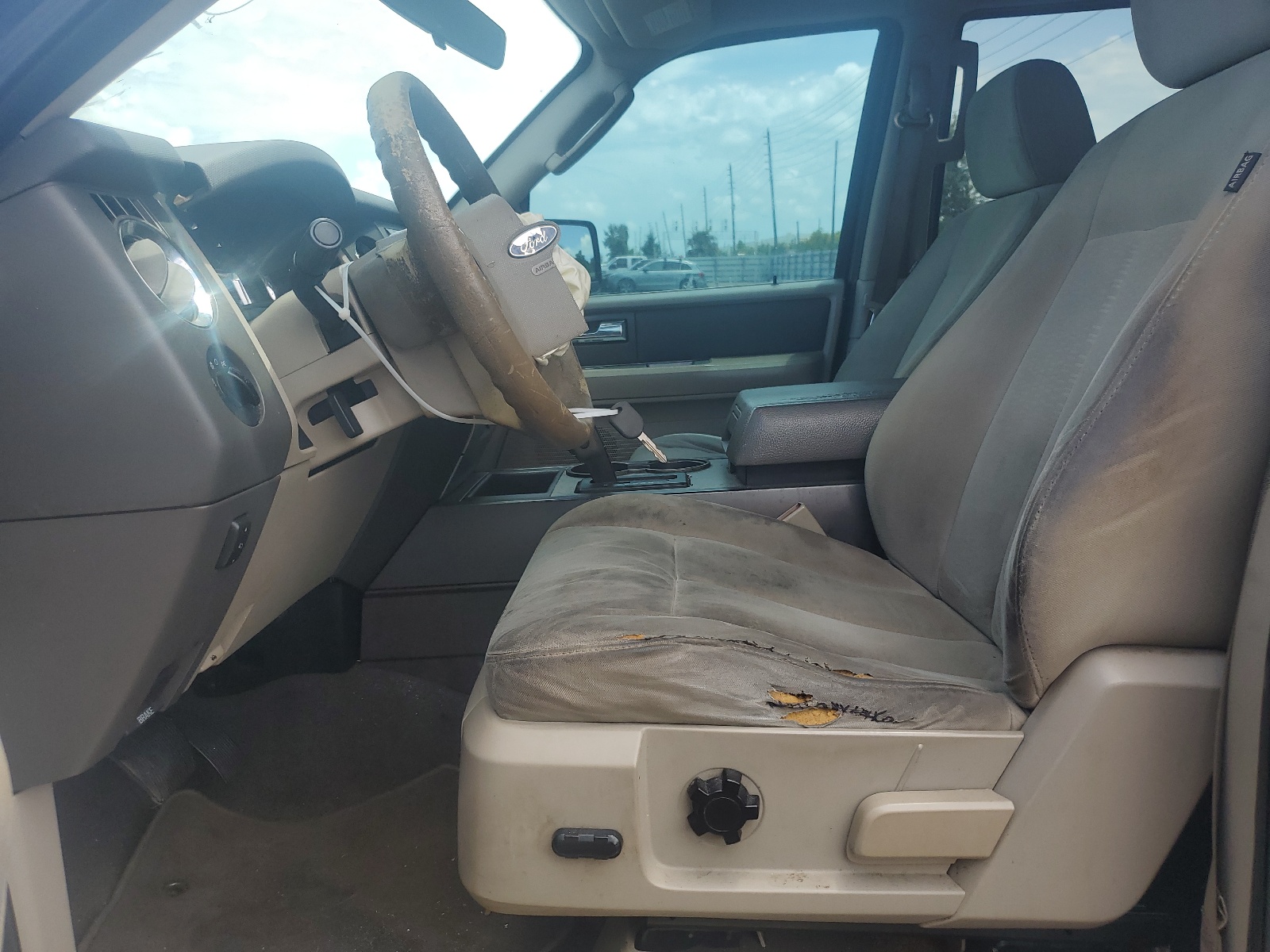 1FMFU15557LA56402 2007 Ford Expedition Xlt