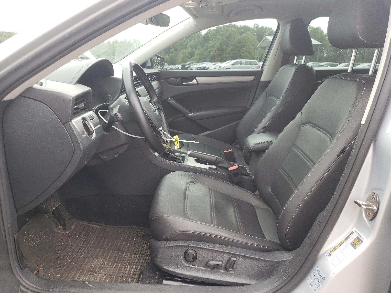 1VWWA7A39LC009840 2020 Volkswagen Passat Se