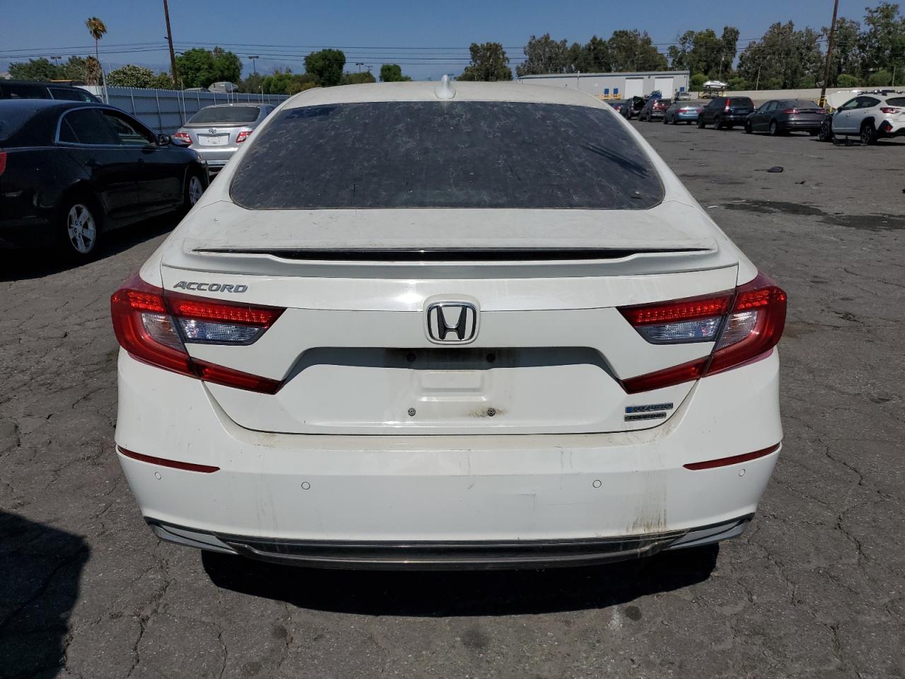 1HGCV3F91JA004450 2018 Honda Accord Touring Hybrid