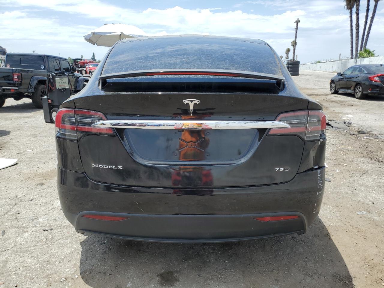 2016 Tesla Model X VIN: 5YJXCBE26GF010765 Lot: 63657224