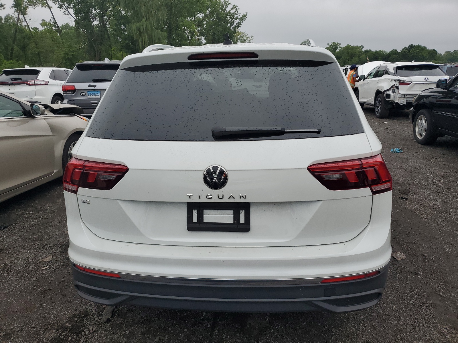 3VV3B7AX7PM114050 2023 Volkswagen Tiguan Se