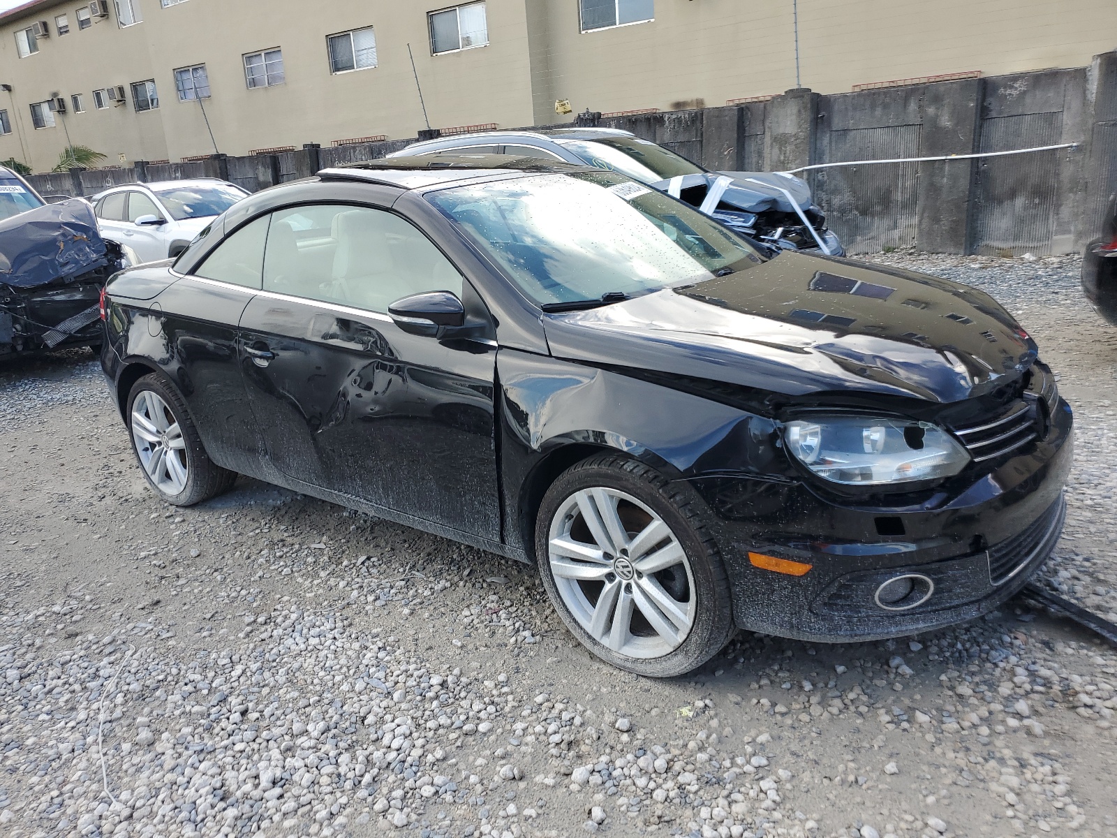 2014 Volkswagen Eos Lux vin: WVWFW8AH5EV003448