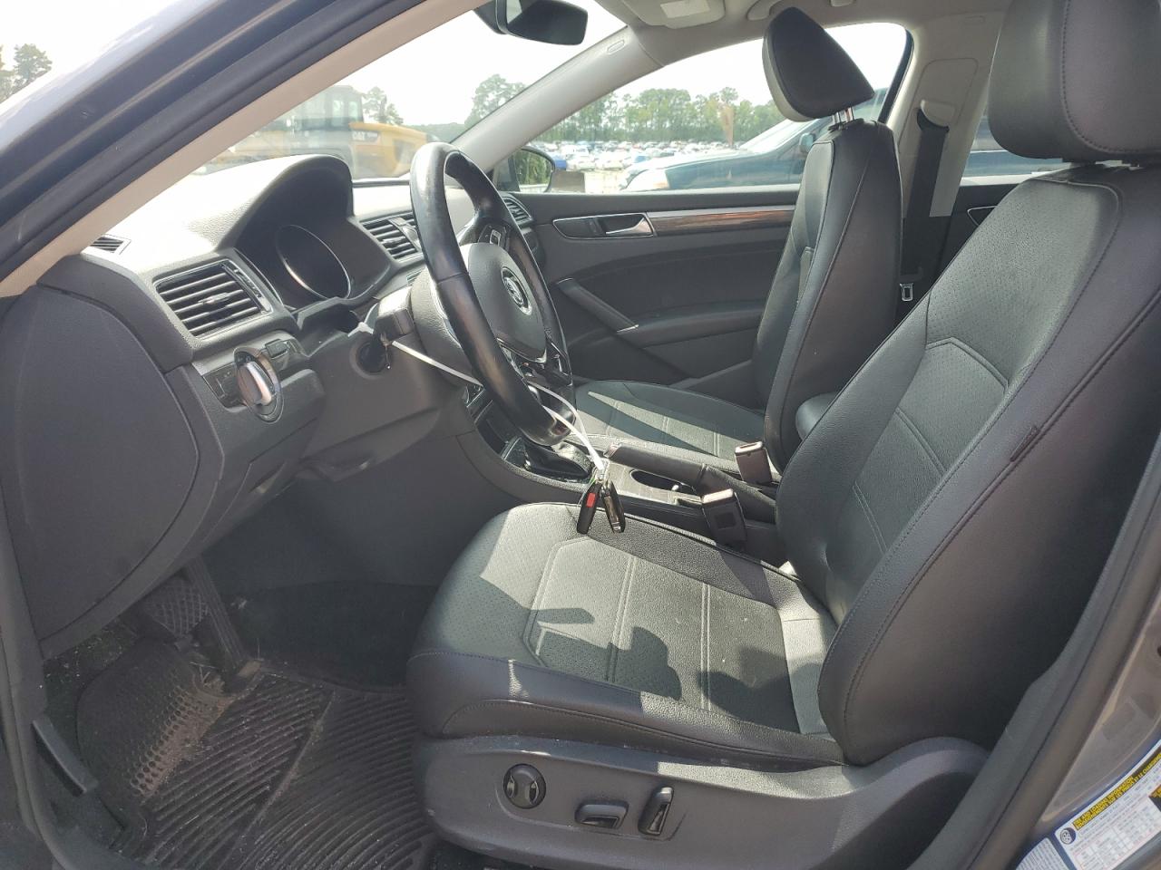 2017 Volkswagen Passat Se VIN: 1VWGT7A32HC027571 Lot: 65028854