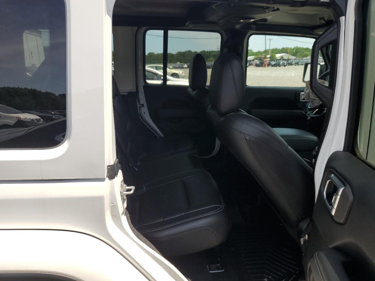 2018 Jeep Wrangler Unlimited Sahara VIN: 1C4HJXENXJW246341 Lot: 64137544