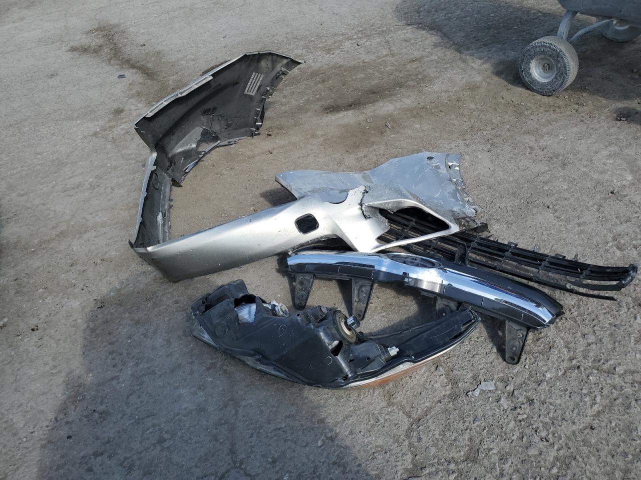 2016 Toyota Highlander Xle VIN: 5TDJKRFH9GS323955 Lot: 64496394