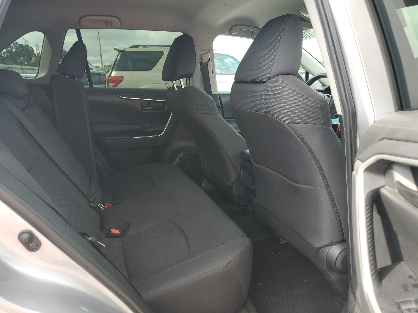 2T3H1RFV9LC036648 2020 Toyota Rav4 Le