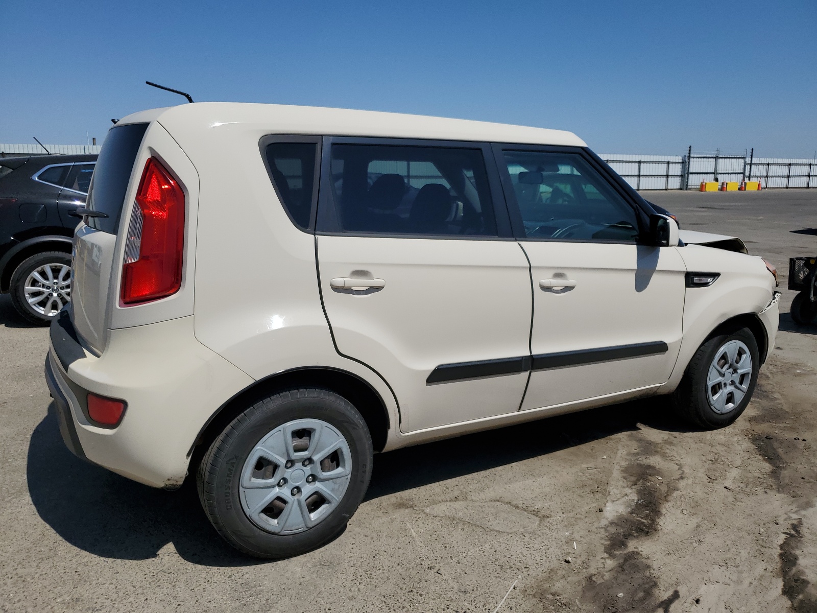 KNDJT2A59D7770504 2013 Kia Soul