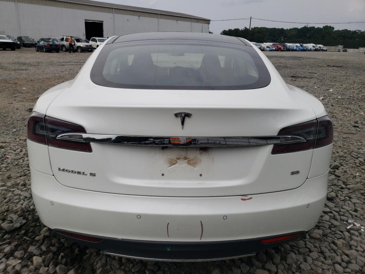 2014 Tesla Model S VIN: 5YJSA1H18EFP37559 Lot: 64865104