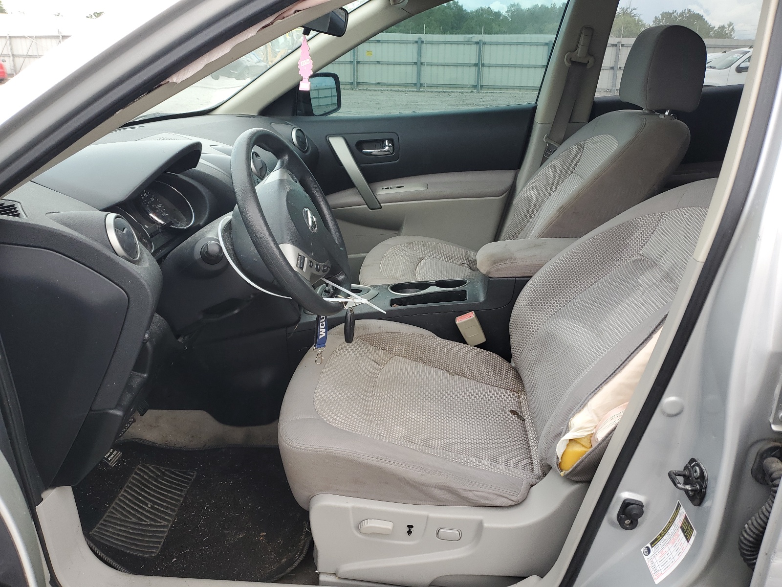 JN8AS5MT5BW186722 2011 Nissan Rogue S