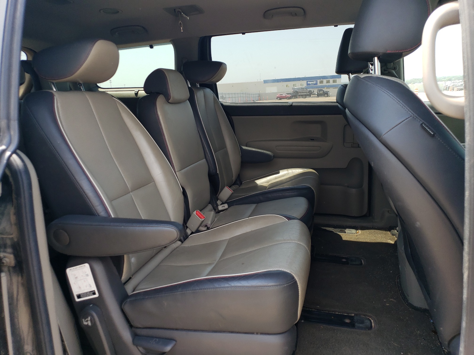 KNDMB5C14H6313722 2017 Kia Sedona Lx