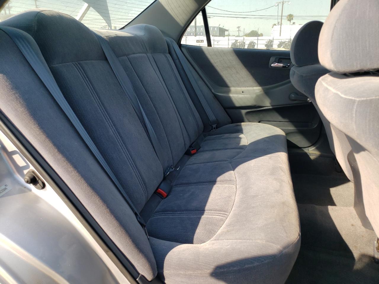 2000 Honda Accord Dx VIN: 1HGCF8642YA131846 Lot: 61929914