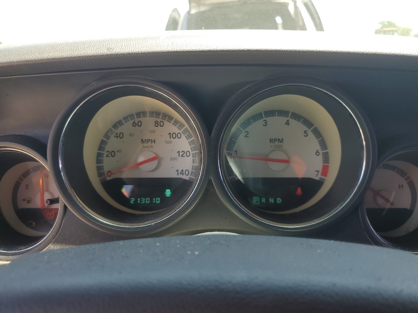 2B3CJ4DV0AH322885 2010 Dodge Challenger Se