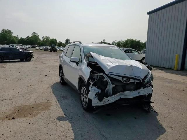 2020 Subaru Forester Premium VIN: JF2SKAJC4LH456821 Lot: 64319584