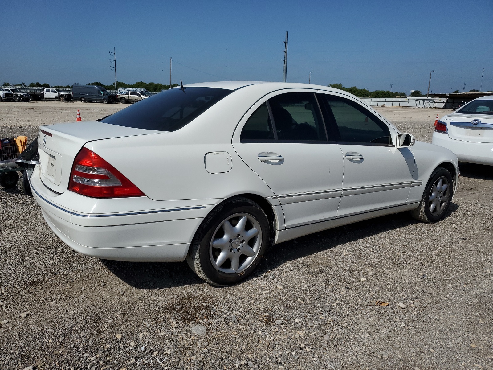 WDBRF64J94F519027 2004 Mercedes-Benz C 320