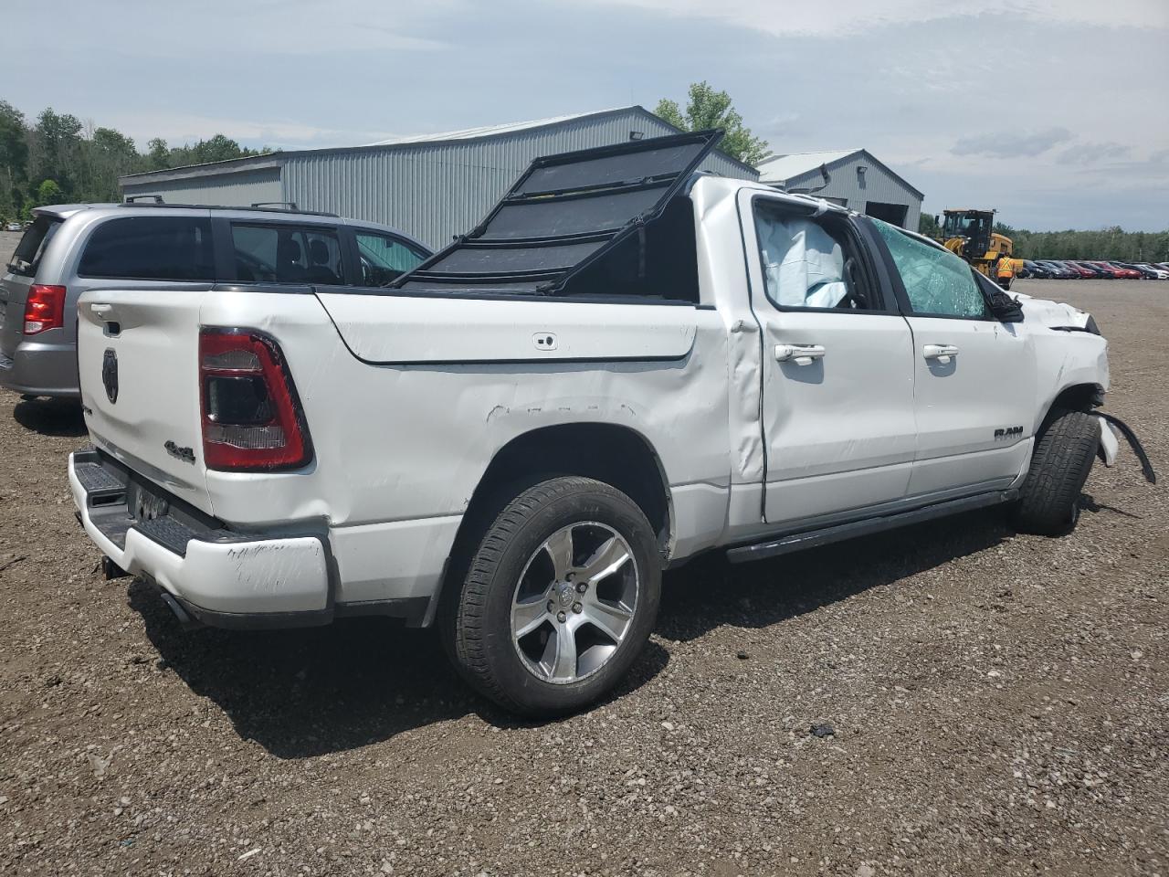 2020 RAM 1500 - Image 3