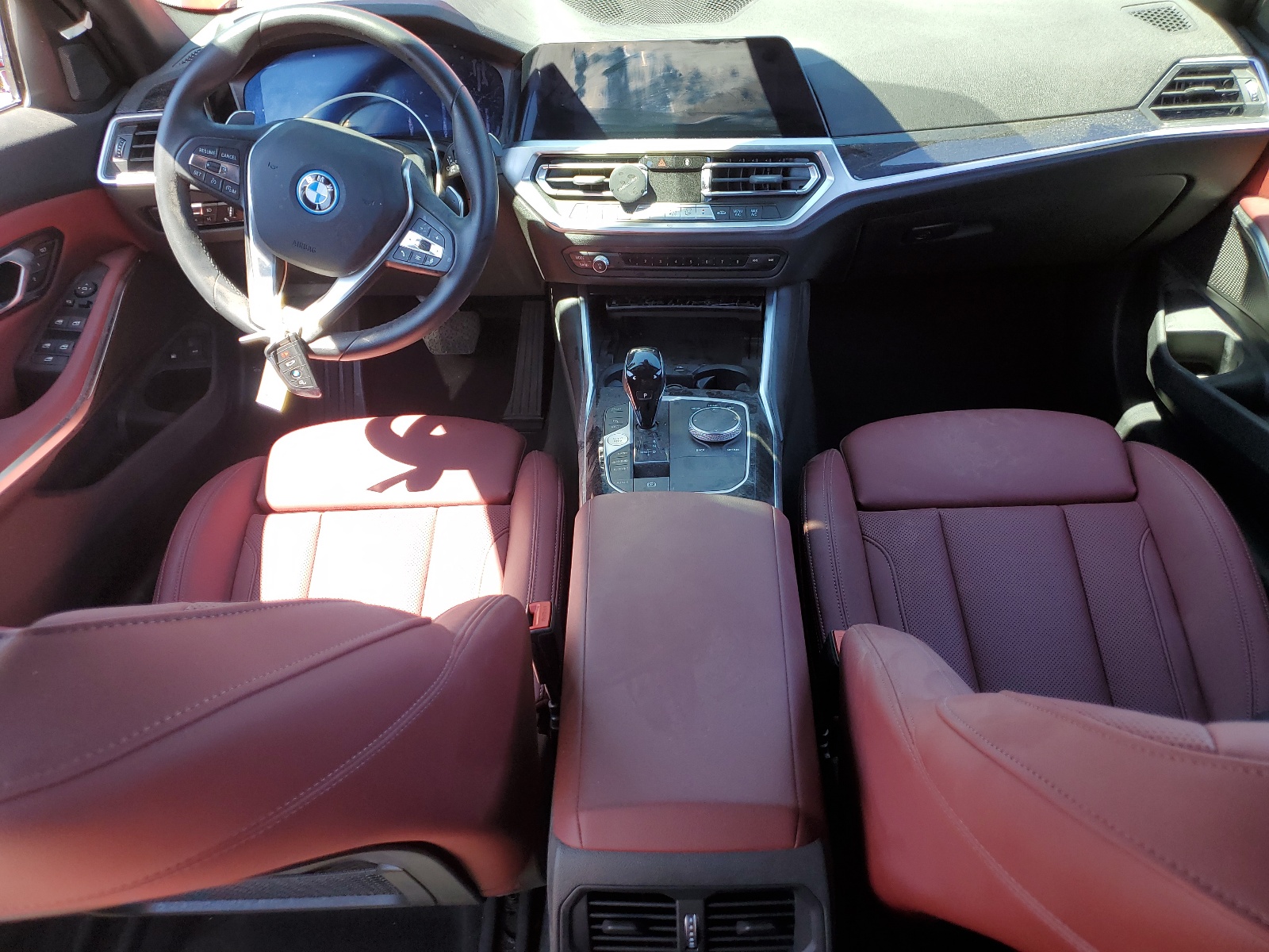 3MW5P9J01N8C54055 2022 BMW 330Xe