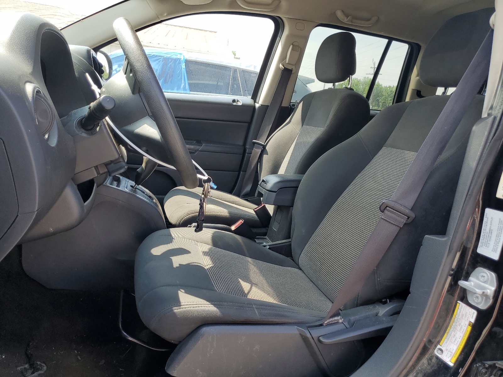 1C4NJDBBXGD647050 2016 Jeep Compass Sport