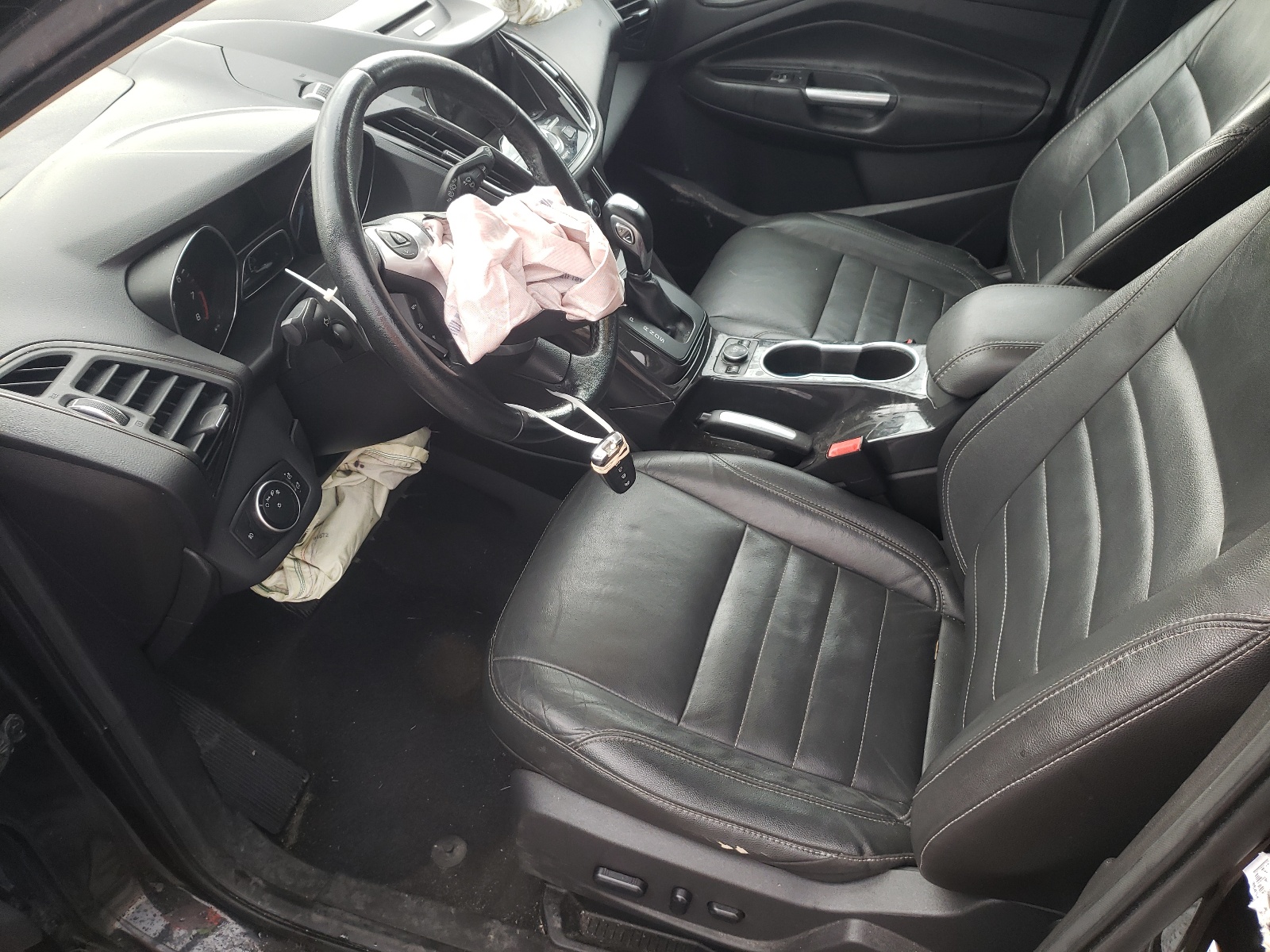 1FMCU0J94FUC78394 2015 Ford Escape Titanium