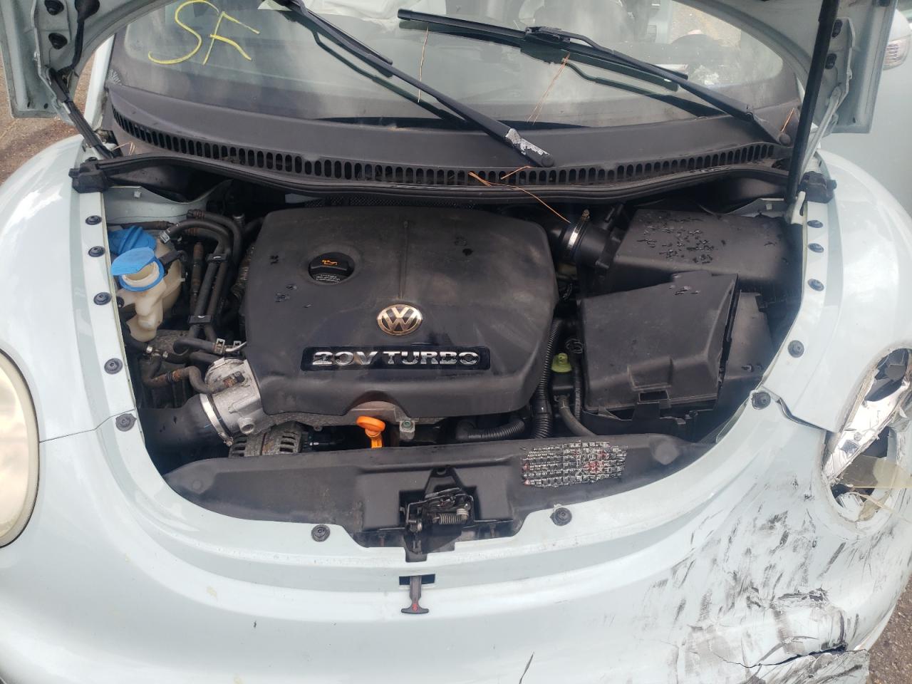 2005 Volkswagen Beetle - Image 12
