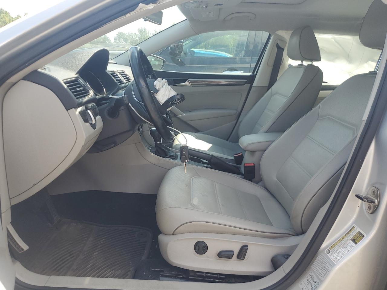 2017 Volkswagen Passat Se VIN: 1VWBT7A35HC019572 Lot: 62184224