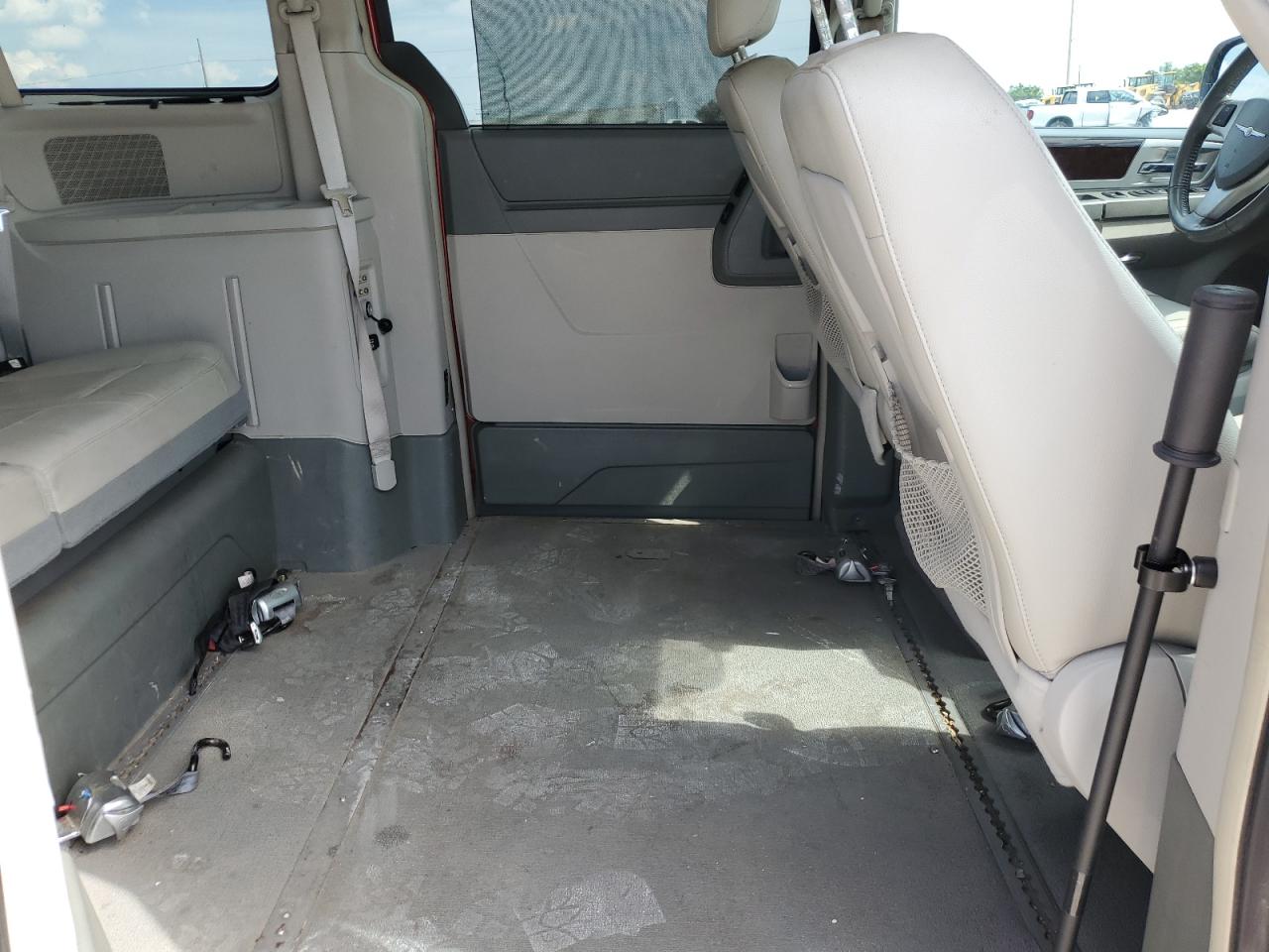 2010 Chrysler Town & Country Touring VIN: 2A4RR5D13AR217492 Lot: 62716444