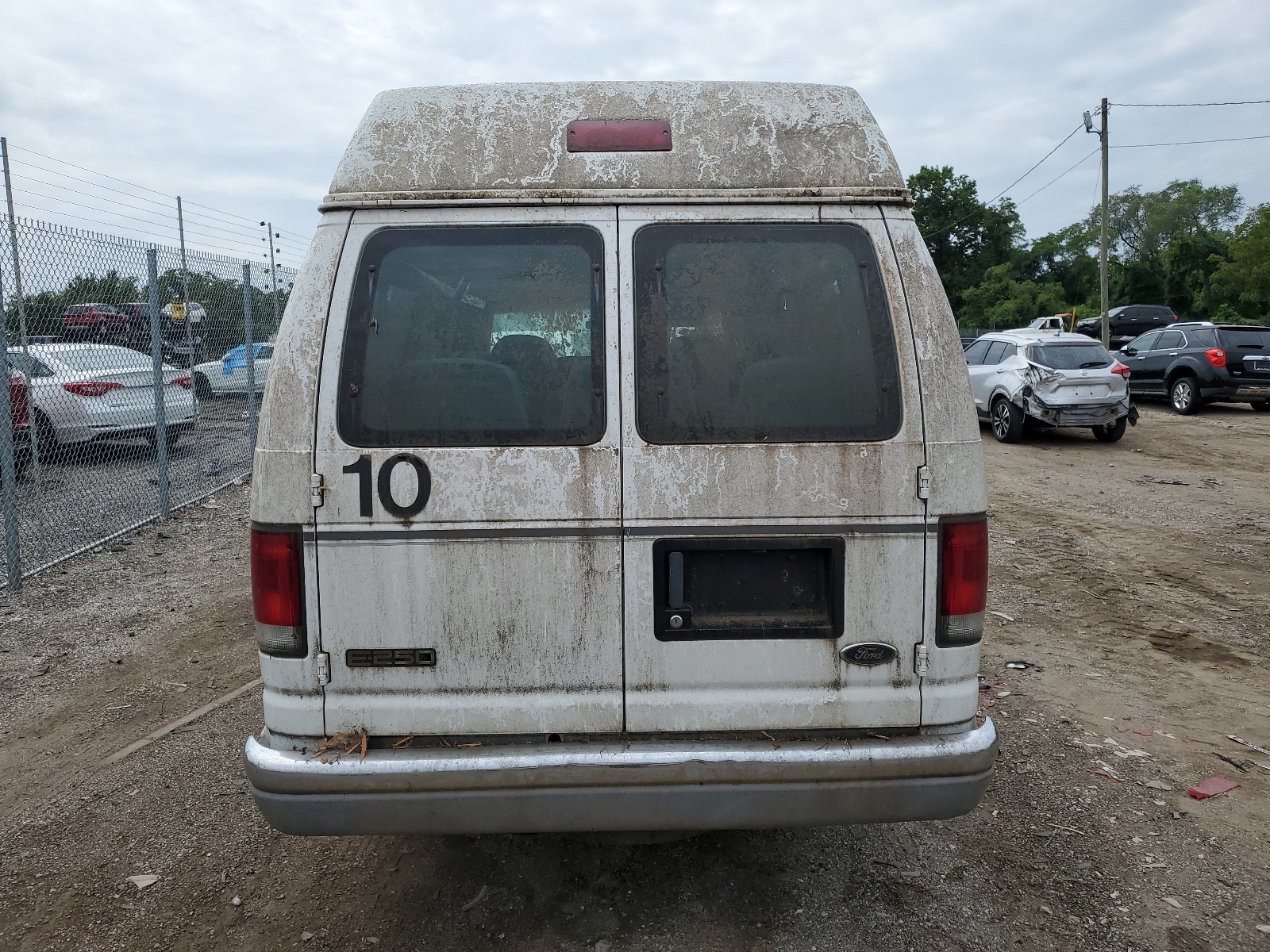 1FDNS24L8YHB85570 2000 Ford Econoline E250 Van