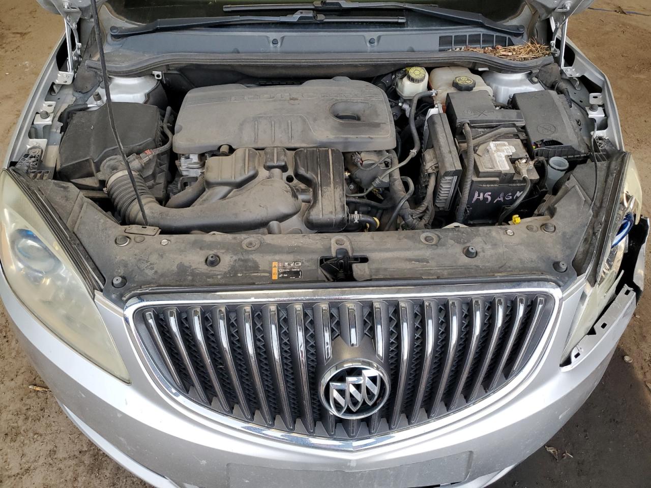 2014 Buick Verano - Image 11