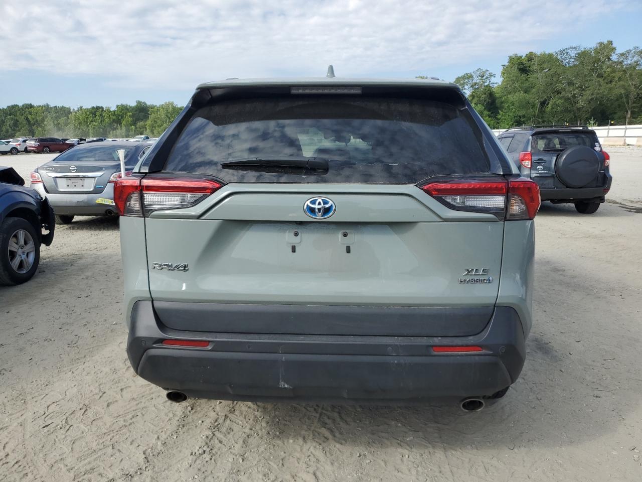 2021 Toyota Rav4 Xle Premium VIN: 2T3B6RFV2MW017351 Lot: 62930054