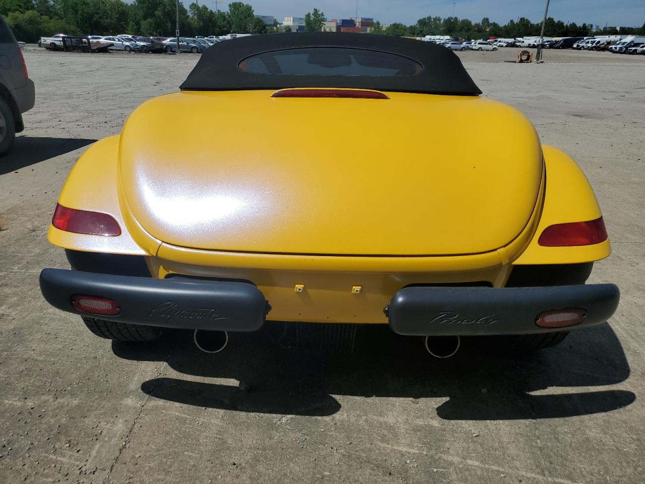 2000 Plymouth Prowler VIN: 1P3EW65G4YV605652 Lot: 61837594