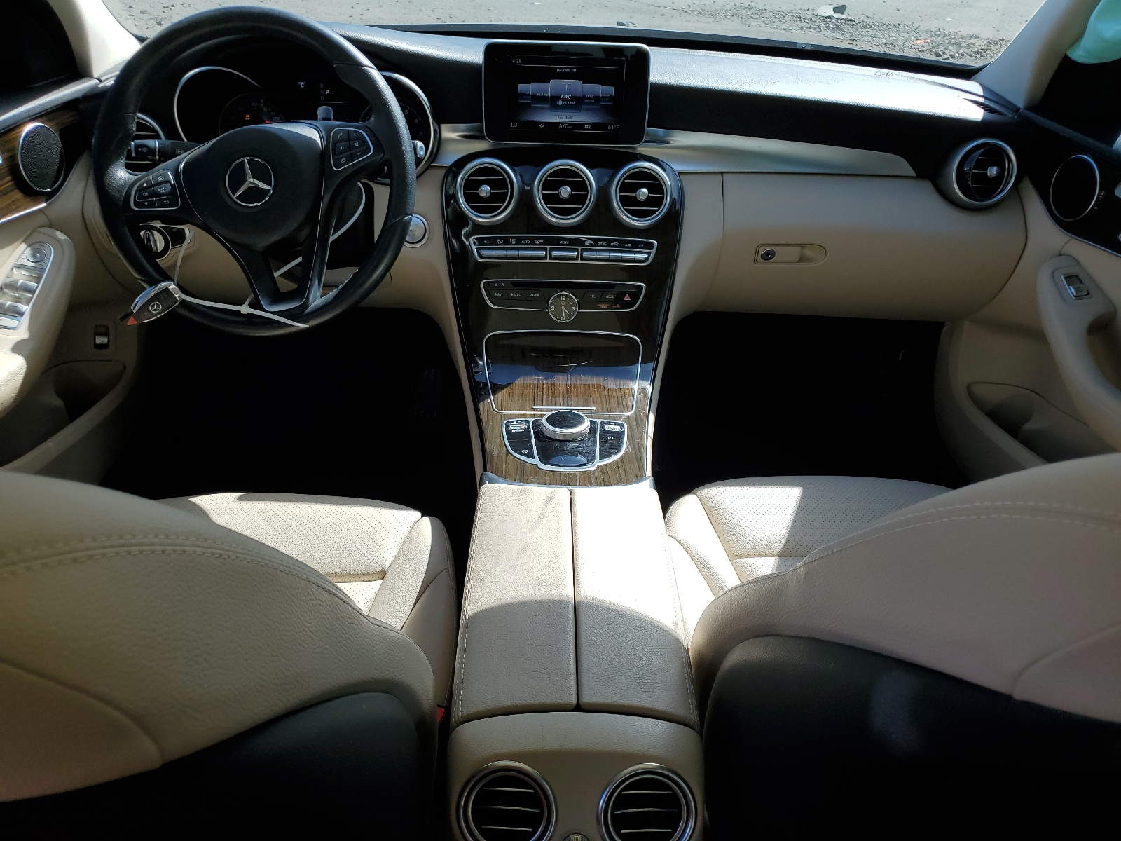 WDDWF4JB8JR418924 2018 Mercedes-Benz C 300