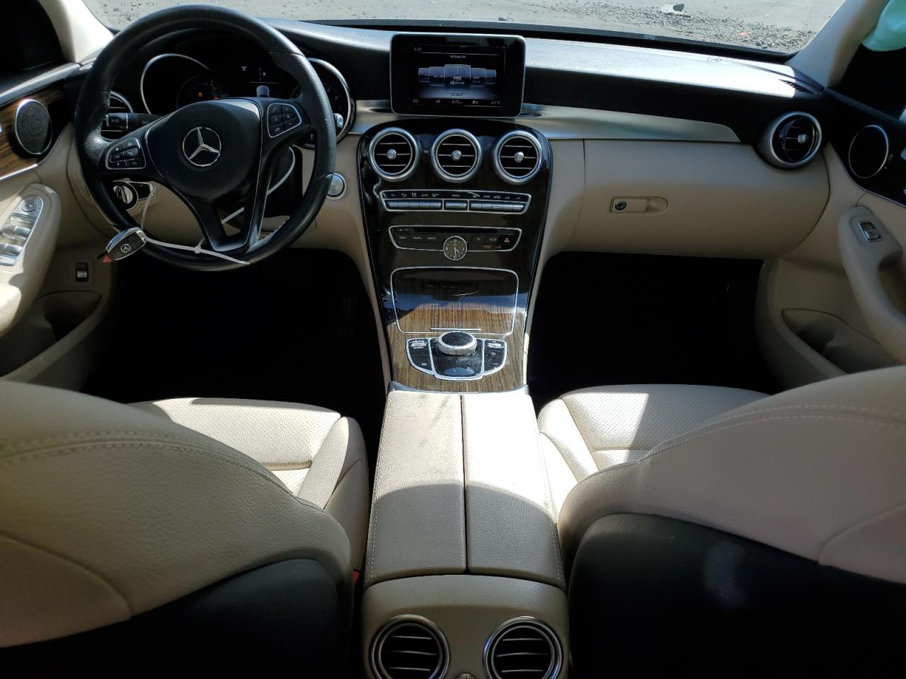 2018 Mercedes-Benz C 300 VIN: WDDWF4JB8JR418924 Lot: 63151584