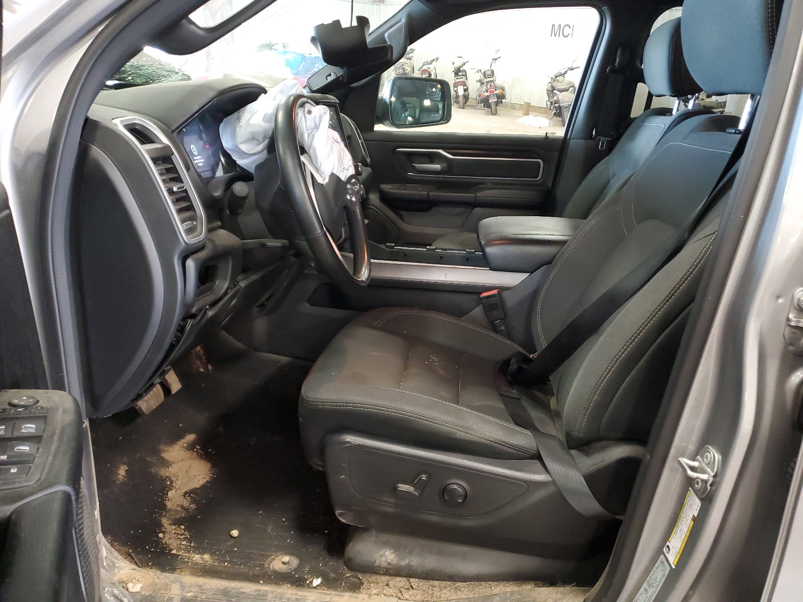 1C6SRFBT1NN115619 2022 Ram 1500 Big Horn/Lone Star