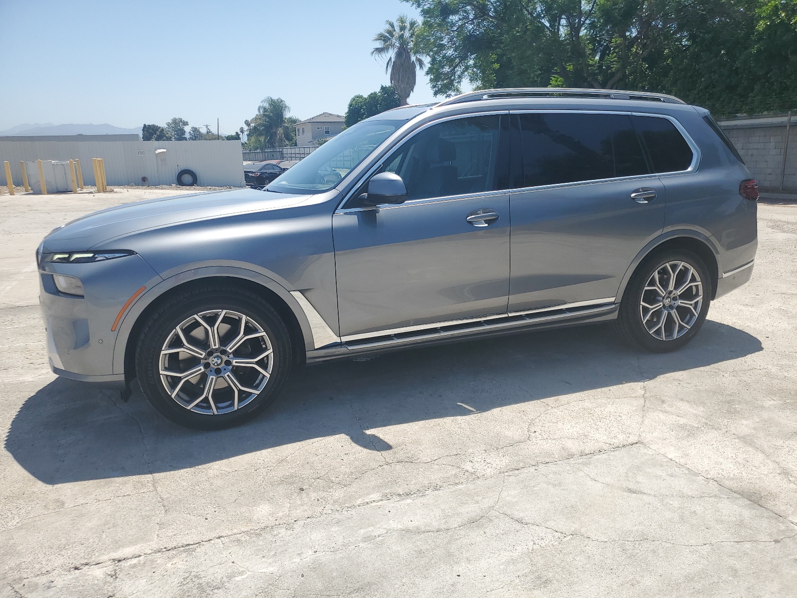 2023 BMW X7 xDrive40I vin: 5UX23EM03P9P12370