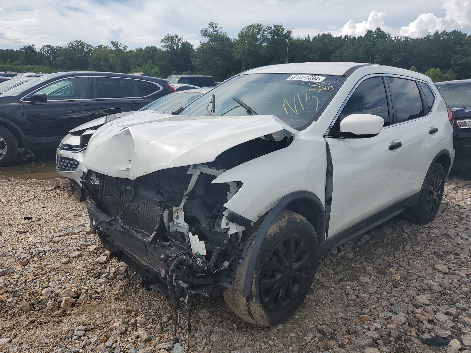 2017 Nissan Rogue S vin: KNMAT2MV4HP565786