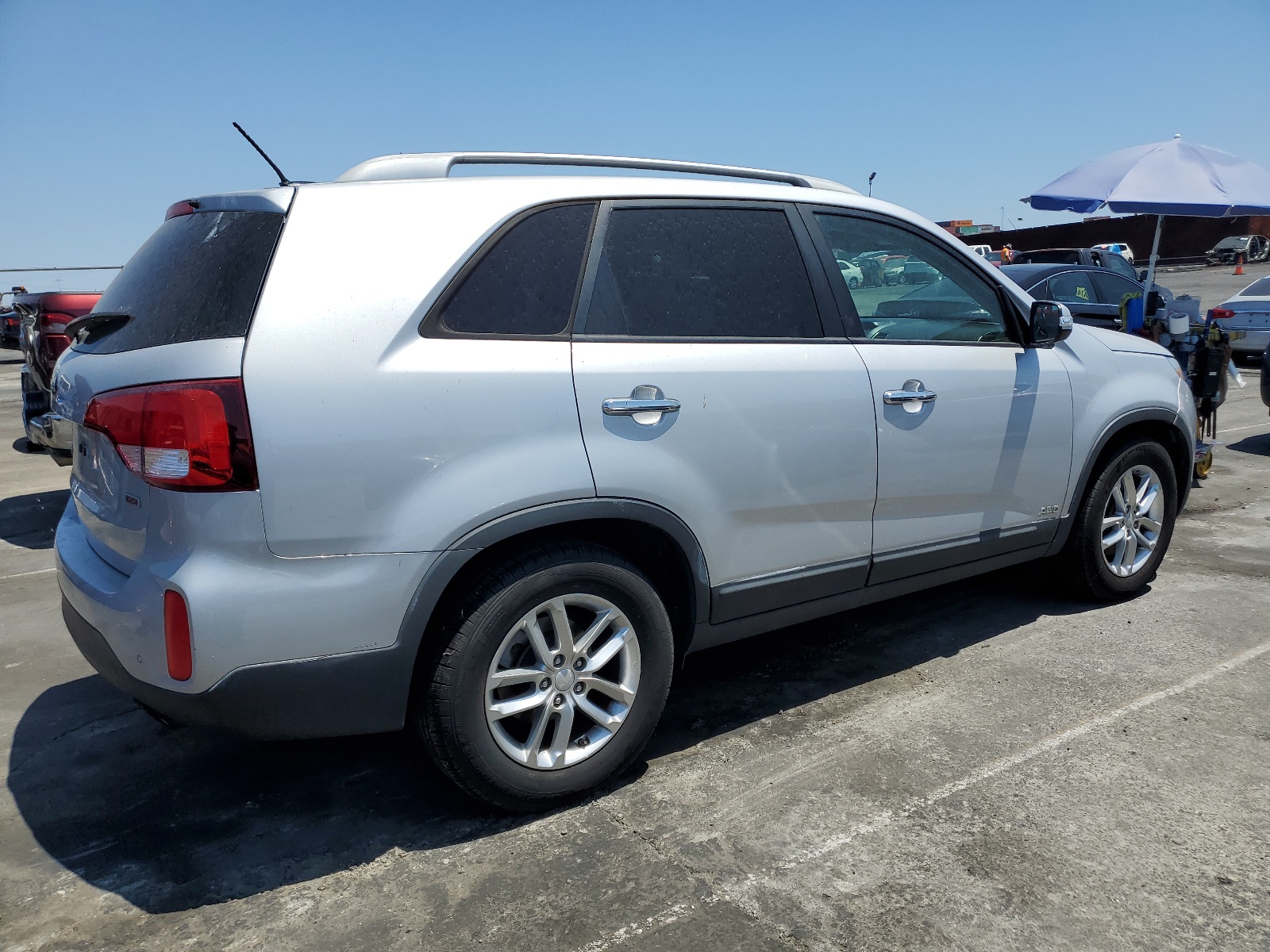 2015 Kia Sorento Lx vin: 5XYKTCA66FG585187